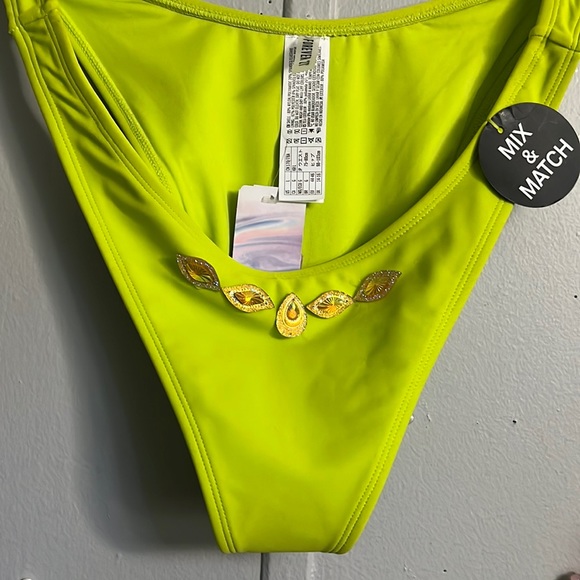 Carnival Bottoms - Picture 1 of 3